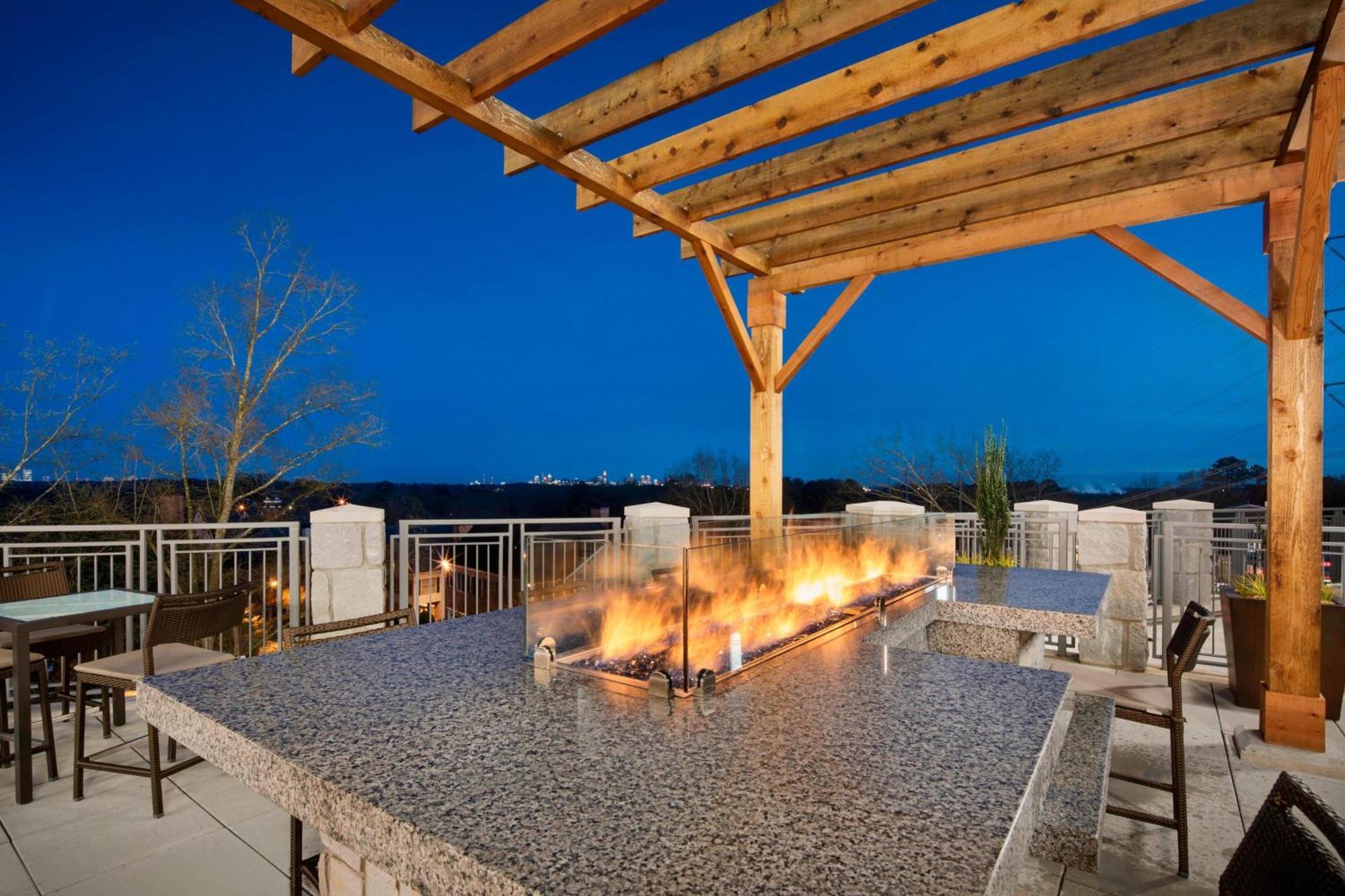 Courtyard By Marriott Atlanta Vinings/Galleria Smyrna Eksteriør billede